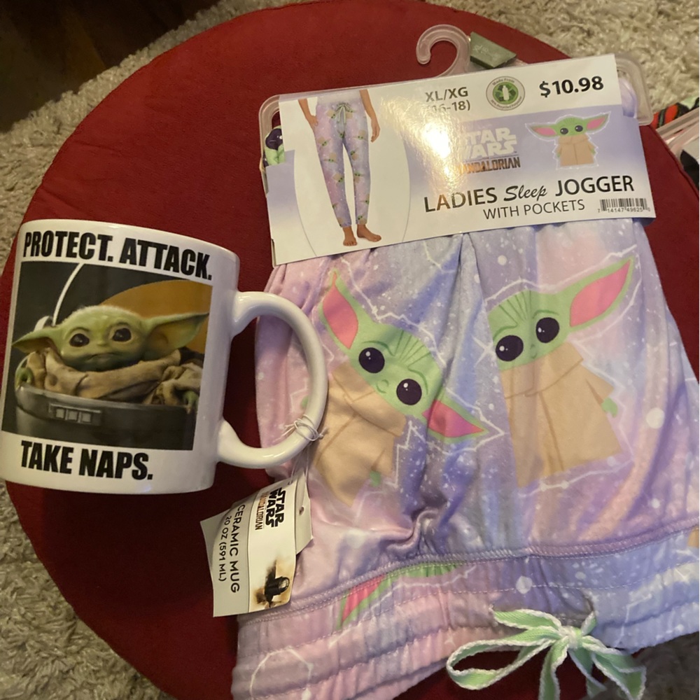 STAR WARS baby YODA  pajama pants lounge XL NEW
1 large coffee mug